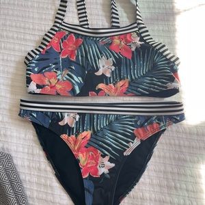 Roxy girls 2-piece swimsuit